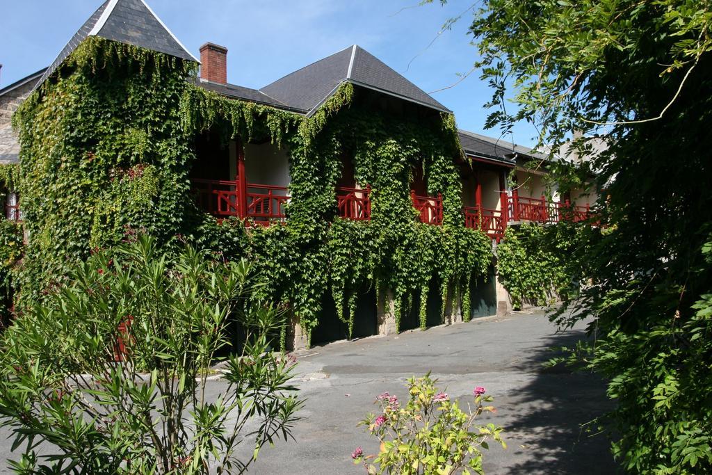 Castel Hotel 1904 Saint-Gervais-d'Auvergne Exterior photo